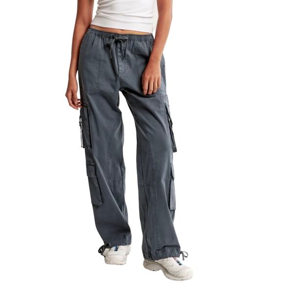 Abercrombie & Fitch Pants - Abercrombie & Fitch High Rise Baggy Gray Cargo Pants Size M/L
